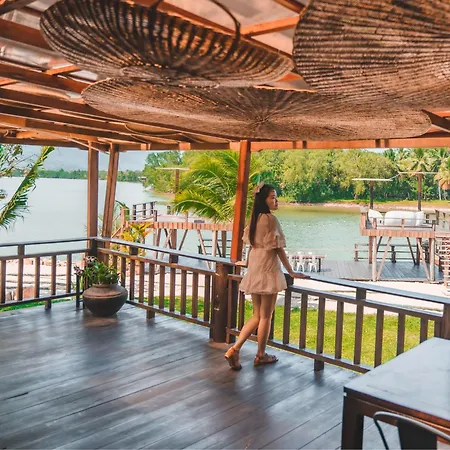 Devi Kampot Resort At Phum Kampot Room photo
