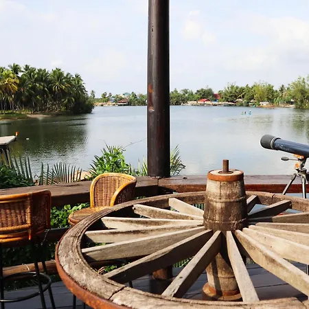 Devi Kampot Resort At Phum Kampot Room photo